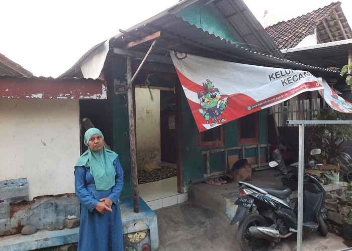 Suami Ditahan, IRT Situbondo Hidupi Tiga Anak dengan Upah Kupas Bawang Rp30 Ribu