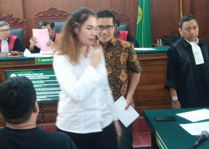 Simpan Kokain di Apartemen, WNA Belanda Kitty Van Reimsdijk Diadili