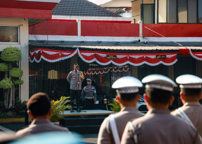 Sentuhan Hangat Kapolres Jember di Balik Apel, Minta Anggota Saling Jaga dan Perhatikan yang Sakit