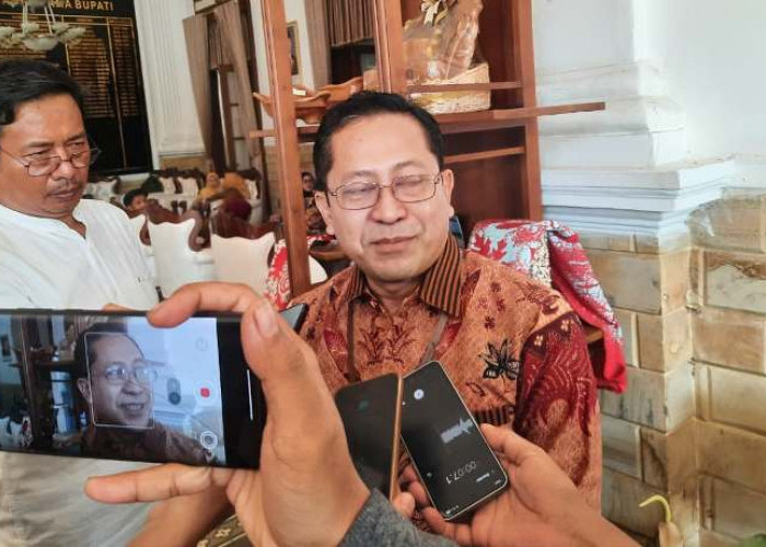 Bank Jatim Situbondo Serahkan Ambulans dan Luncurkan Kredit UMKM Bunga 0 Persen