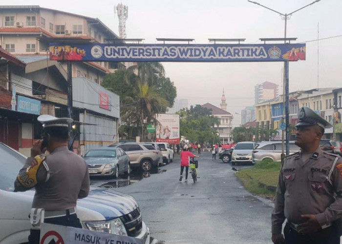 Polsek Mulyorejo Kawal HUT Ke-87 YPPI di Universitas Widya Kartika