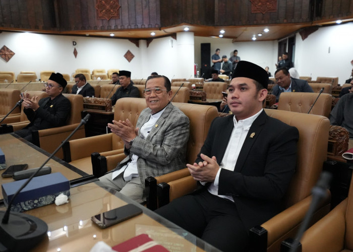 Paripurna Perdana Hanya 79 Anggota DPRD Jatim Hadir