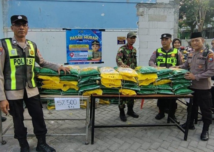 1 Ton Beras Ludes, Polsek Bojonegoro Kota dan Pemuda Muhammadiyah Gelar Gerakan Pangan Murah
