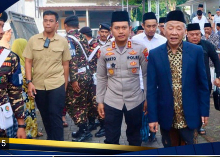 Kapolres Pasuruan Ikuti Manaqib Dzikrul Ghofilin bersama KH Sholeh Bahruddin dan Ribuan Jemaah
