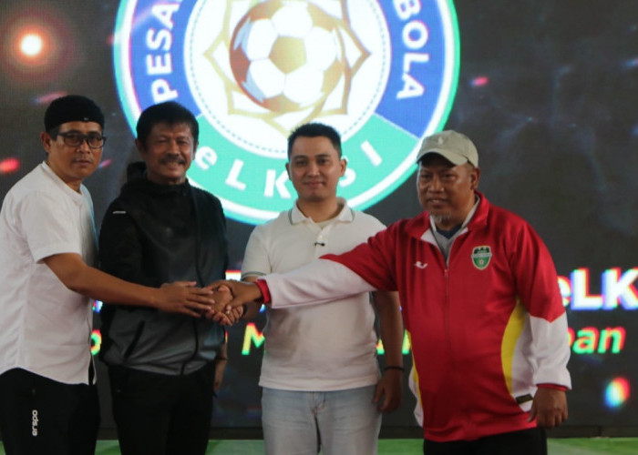 Gus Barra Resmikan Pesantren Sepak Bola eLKISI di Mojokerto