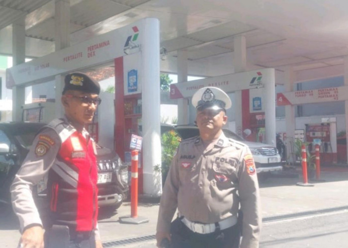 Antisipasi Kriminalitas, Polsek Mulyorejo Gencarkan Patroli dan Sosialisasi Kamtibmas di SPBU Kenjeran