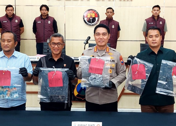 Pasarkan Bubuk Mesiu Lewat Grup WhatsApp Huru Hara, Dua Pemuda Sidoarjo Diringkus Polda Jatim
