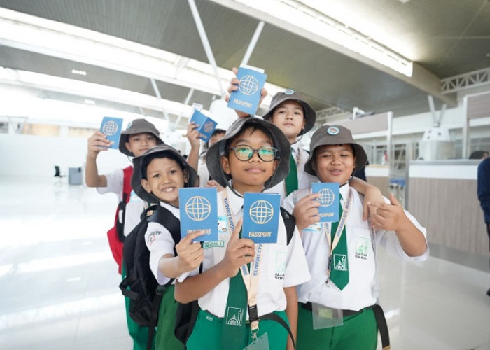Kanim Surabaya Kenalkan Perjalanan Internasional kepada 50 Siswa melalui IMMIGROUND 2026