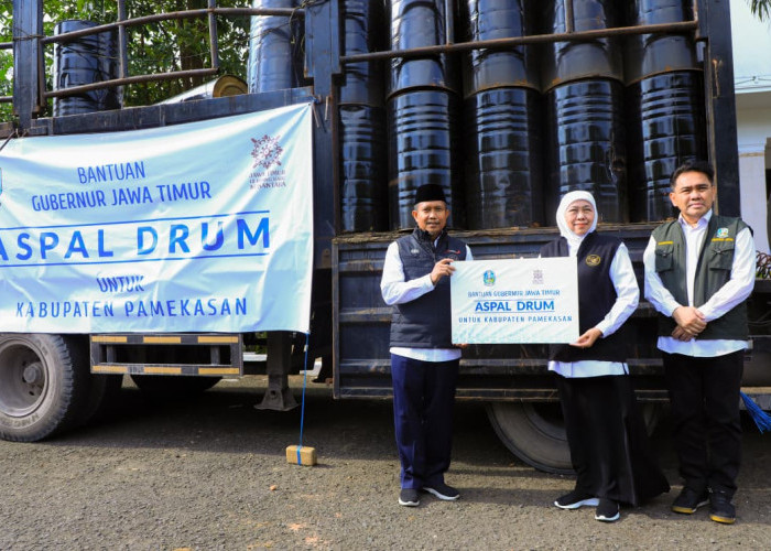 Pemprov Jatim Salurkan Ribuan Drum Aspal untuk Perbaikan Jalan Daerah