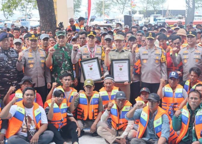 Jaga Laut Jakarta, Polda Metro Jaya Apel Bersama Ribuan Nelayan Kepulauan Seribu