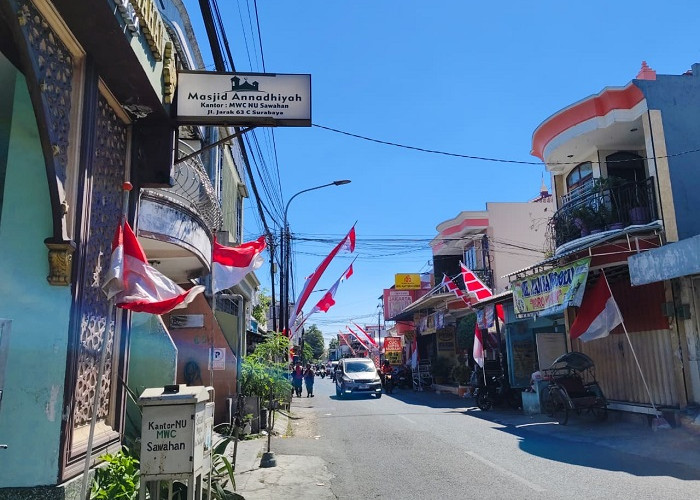 Toko Miras Menjamur di Surabaya, Ada yang Beroperasi Dekat Rumah Ibadah