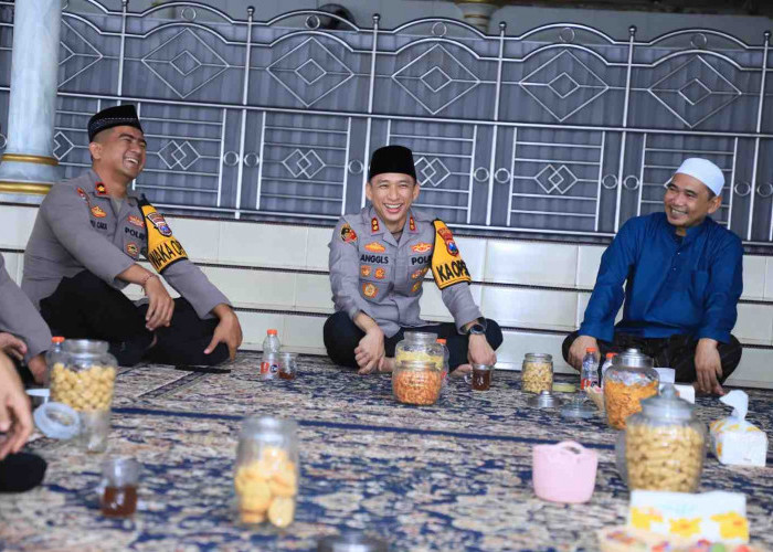 Perkuat Ukhuwah, Kapolres AKBP Anggi Saputra Ibrahim Kunjungi Para Ulama Kediri