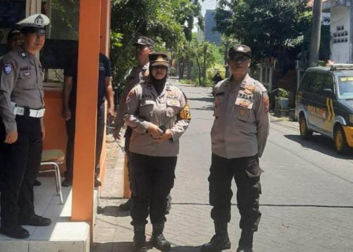 Polsek Rungkut Gencarkan Patroli Sambang Jaga Kamtibmas di Medokan Asri Surabaya