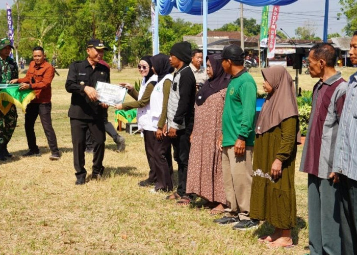 TMMD ke-129 Bojonegoro Bagikan 200 Paket Sembako untuk Warga Desa Kesongo