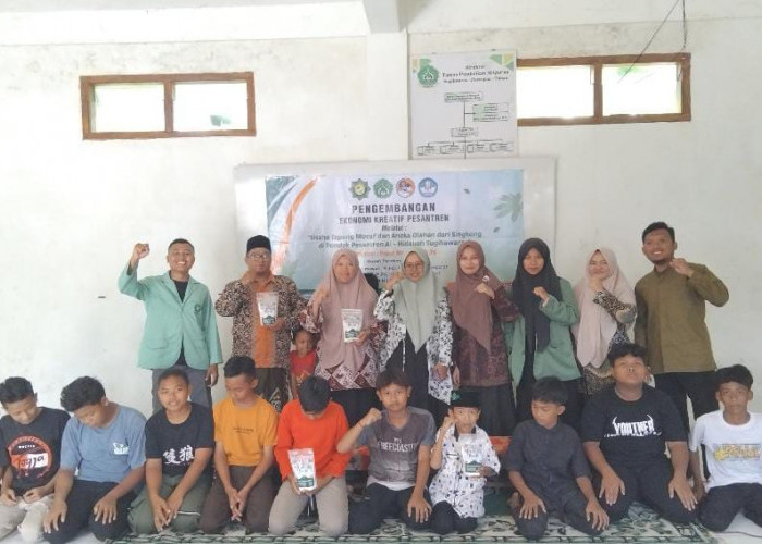 Pengabdian Dosen Unugiri Kembangkan Ekonomi Kreatif Pesantren Melalui Olahan Singkong