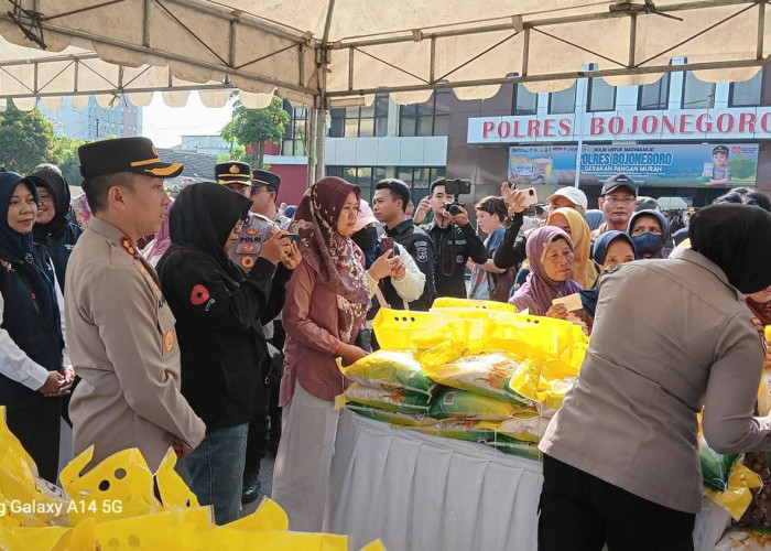 Gerakan Pangan Murah, Polres Bojonegoro Berserta Polsek Jajaran Sediakan 30 Ton Beras Murah untuk Masyarakat