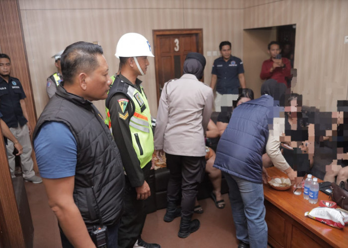 Razia Gabungan Tempat Hiburan Malam, Polres Blitar Sita 259 Botol Miras