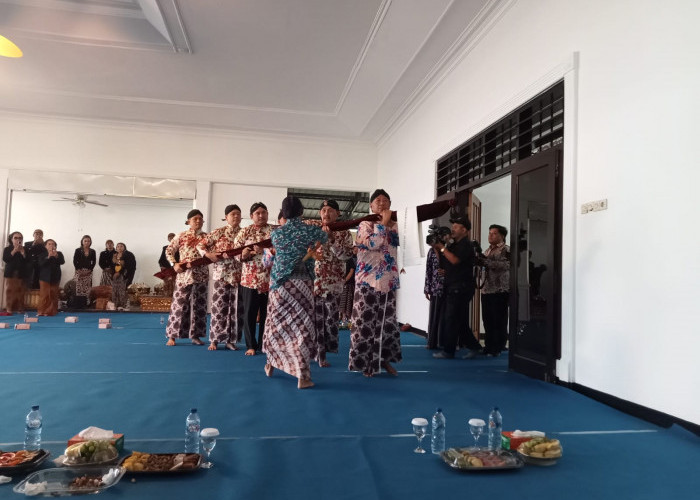 Bupati Tulungagung Bersama Forkopimda Ikuti Prosesi Jamasan Pusaka Tombak Kyai Upas