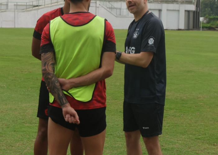  Marcos Reina Pimpin Latihan Perdana Persik, Fokus Perbaikan Tim