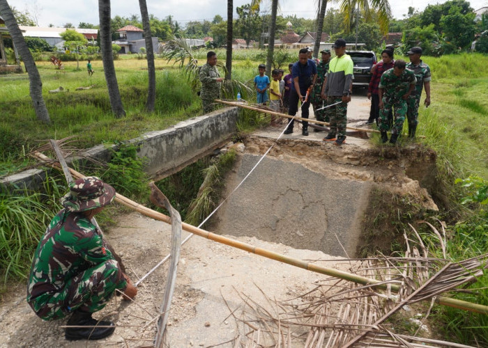Jembatan Roboh di Lenteng Segera Dibangun, Dandim Sumenep Turun Langsung