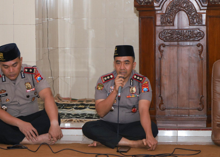 Subuh Keliling, Kapolres Jombang Ajak Warga Jaga Kamtibmas dan Kerukunan