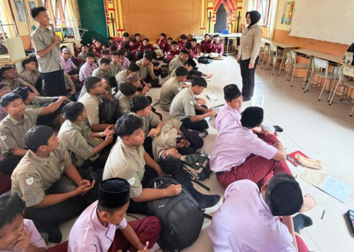 Satreskoba Polres Pasuruan Edukasi Siswa Al-Uswah Bangil Berani Tolak Narkoba