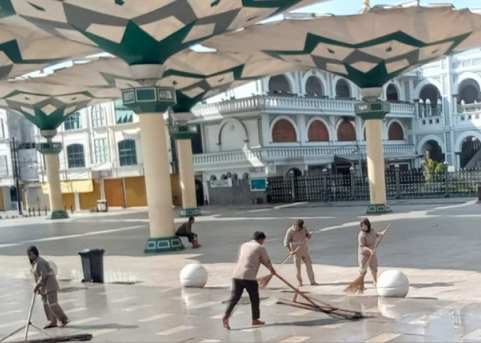 Pemkot Pasuruan Intensifkan Perawatan RTH Alun-Alun untuk Kenyamanan Warga