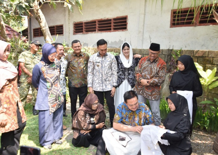 Batik Pewarna Alami Lamongan Masuk Tiga Besar DPD RI Awards 2026