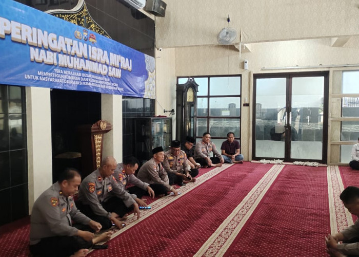 Polres Pelabuhan Tanjung Perak Peringati Isra Mikraj