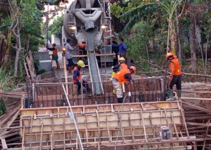 Pembangunan Jembatan Desa Grojogan Tingkatkan Konektivitas dan Kesejahteraan Warga