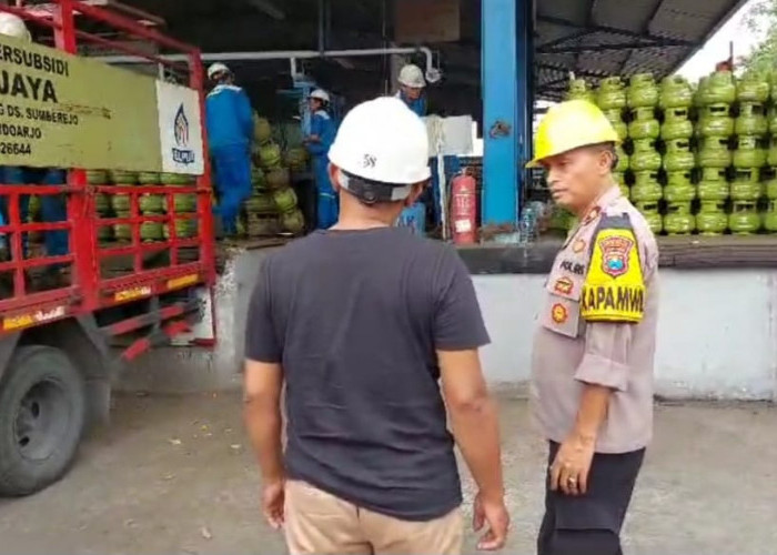 Kapolsek Krian Sidak SPBE, Pantau Distribusi LPG 3 Kg