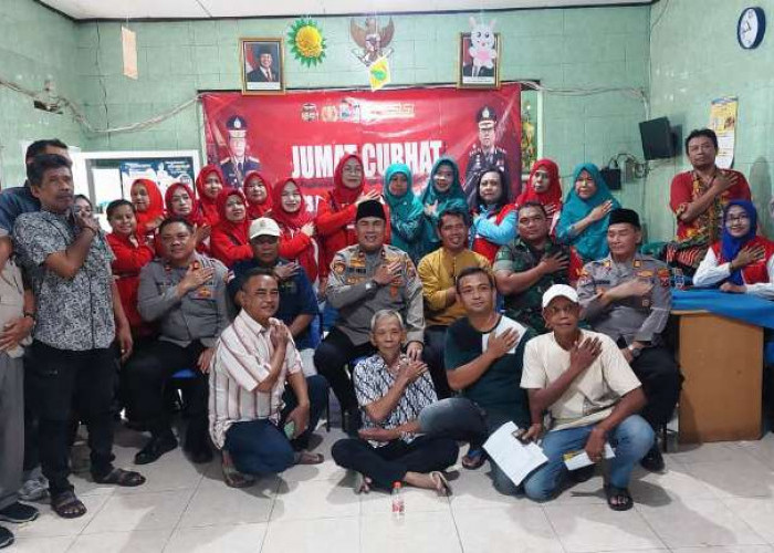 Cegah Kenakalan Remaja, Polres Pelabuhan Tanjung Perak Gelar Jumat Curhat di Nyamplungan