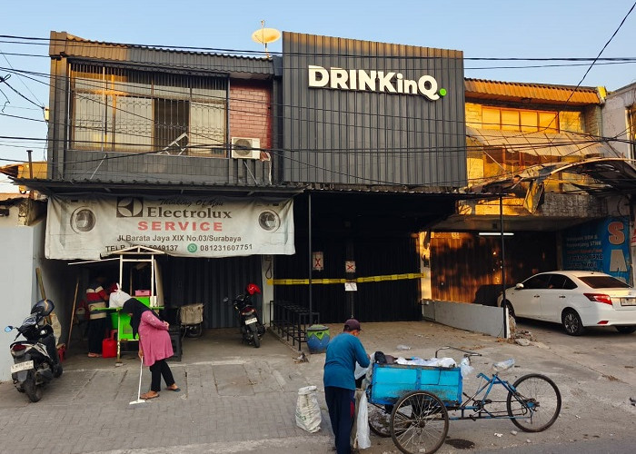 Nyamar Jadi Pembeli, Satpol PP Kota Surabaya Segel Outlet DrinkinQ di Barata Jaya