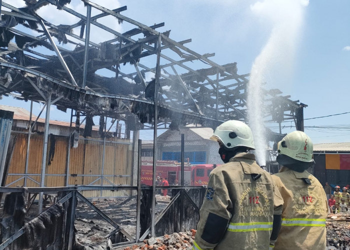 Bangunan CV Mauriell Express Timor di Tubanan Dilalap Si Jago Merah
