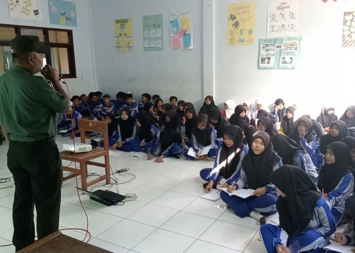 Pelajar MTs Darussalam Randuagung Dapat Edukasi Wasbang dan Bahaya Narkoba