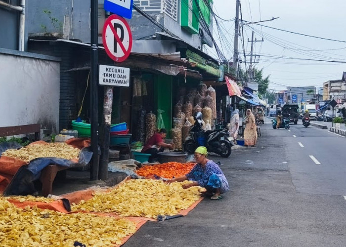Menyusuri Jejak Kampung Kerupuk Sukolilo Baru, Eksis Sejak Era 90-an