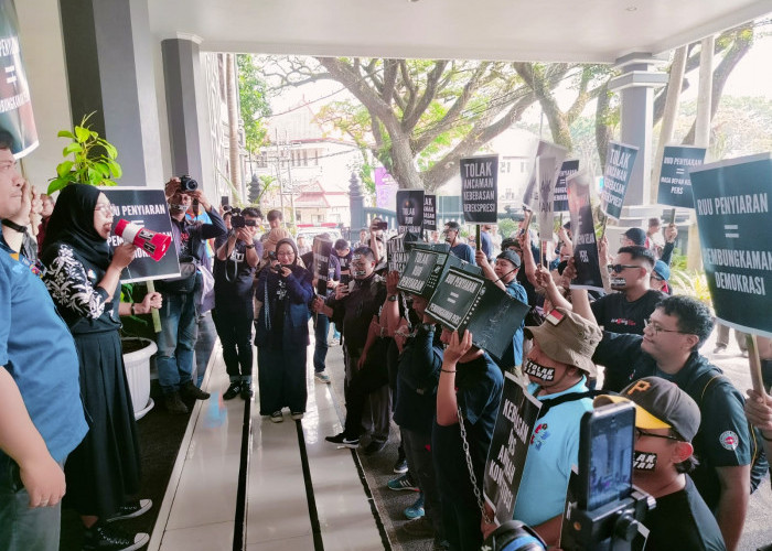 Jurnalis Malang Raya Beraksi Tolak Revisi RUU Penyiaran