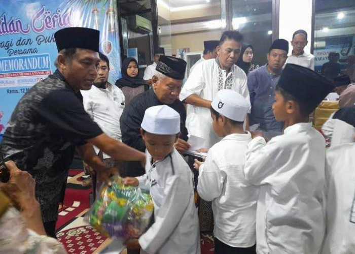 Ramadan Ceria Memorandum Hadirkan Santunan dan Buka Puasa Bersama Anak Yatim