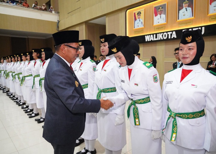 Wali Kota Nurochman Kukuhkan 72 Paskibraka Kota Batu Jelang HUT Ke-81 RI