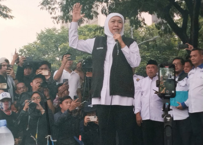Khofifah Teken Kesepakatan May Day 2026 dengan Buruh Ini Poin Pentingnya