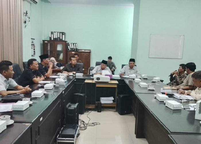 Warga Losari Geruduk DPRD Jombang, Tower Telkom Berdiri 29 Tahun Diduga Tanpa PBG dan SLF