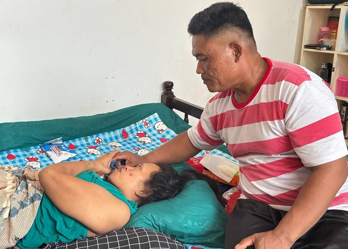 Sukiyat Rela Berhenti Bekerja Dampingi Istri Berobat, JKN Jadi Tumpuan