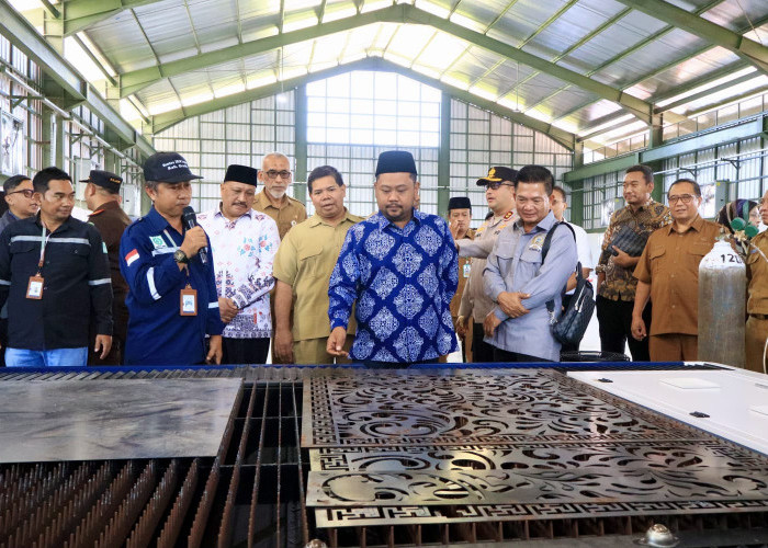 Sentra IKM Logam Gresik Diresmikan, Jadi Fasilitas Produksi Bersama Bagi Pelaku Industri Rumahan