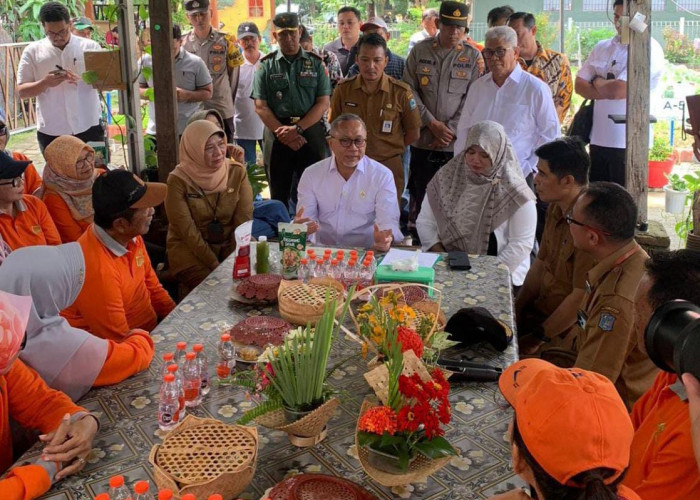 Polsek Rungkut Kawal Kunjungan Kerja Menteri Koordinator Bidang Pangan Zulkifli Hasan