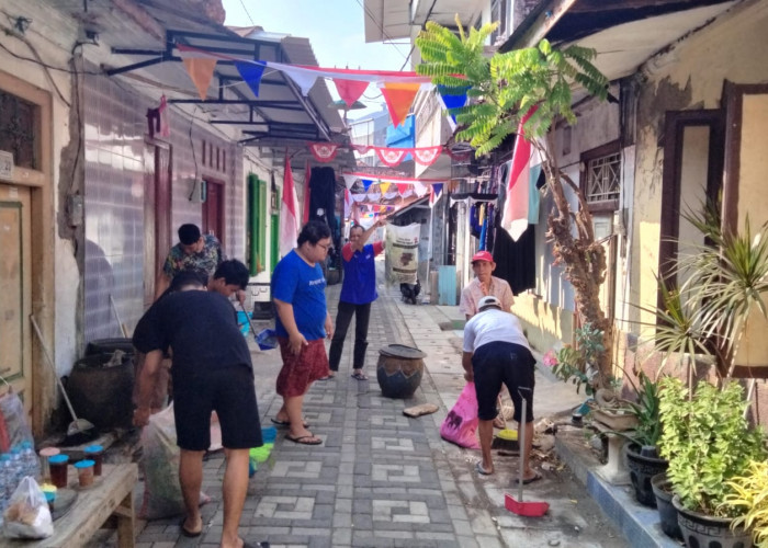 Semangat Gotong Royong Warnai Peringatan HUT Ke-79 RI di Surabaya 