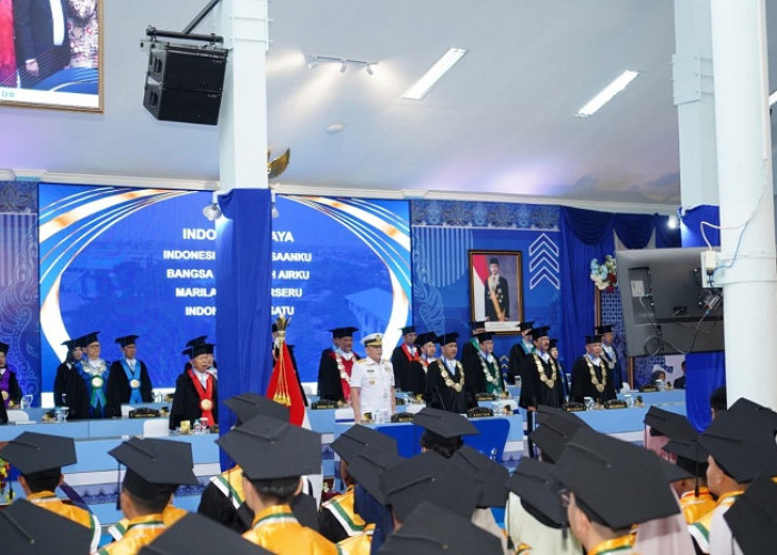 Pangkoarmada II Hadiri Wisuda Universitas Hang Tuah di Surabaya, Cetak Generasi Maritim Unggul