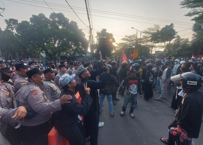 Didatangi Ribuan PSHT, Kapolrestabes Surabaya Tegaskan Penanganan Kasus Pembacokan Profesional