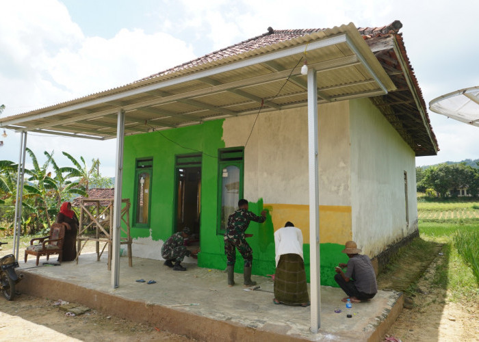 Rumah Sunahwi Kini Layak Huni Usai Dicat Satgas TMMD