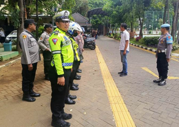 Polsek Gayungan Amankan Aksi Unjuk Rasa PKSI di Kantor Kejati Jatim