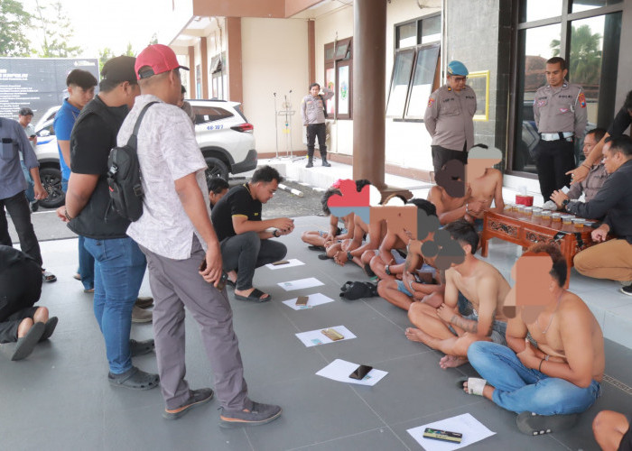 10 Provokator Aksi ODOL di Blitar Diamankan, Sajam dan Miras Disita